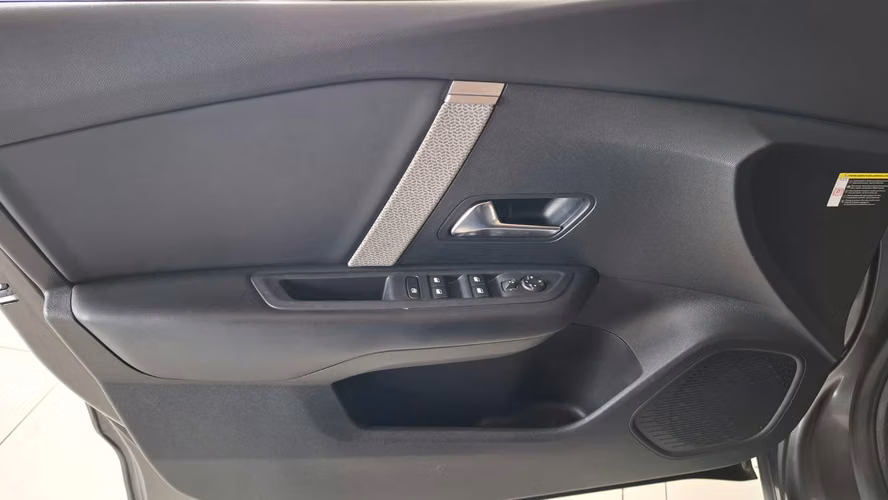 CITROËN C4 SHINE 1.5 BLUE HDI AUT 2023 - Imagen 10