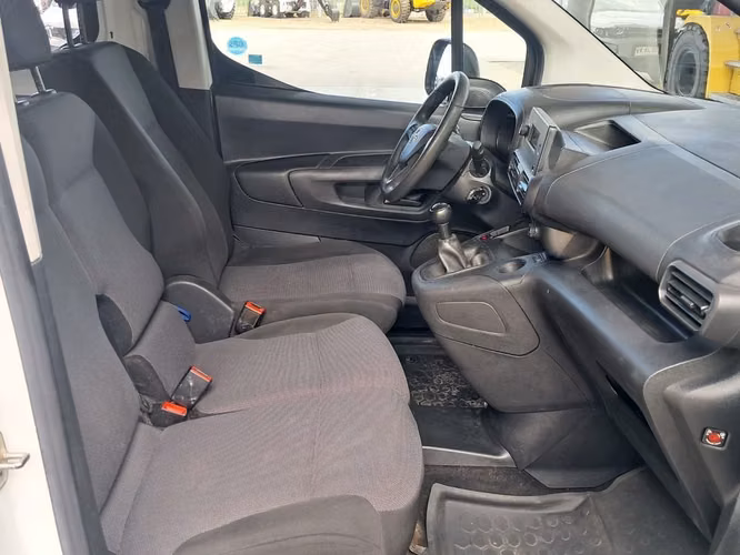 OPEL COMBO 2022 - Imagen 15