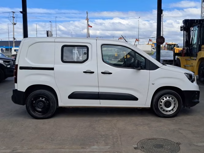 OPEL COMBO 2022 - Imagen 5