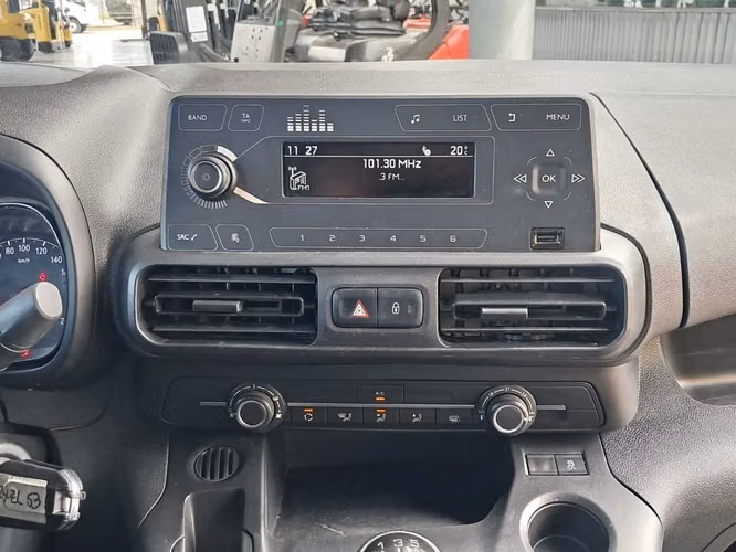 OPEL COMBO 2022 - Imagen 19