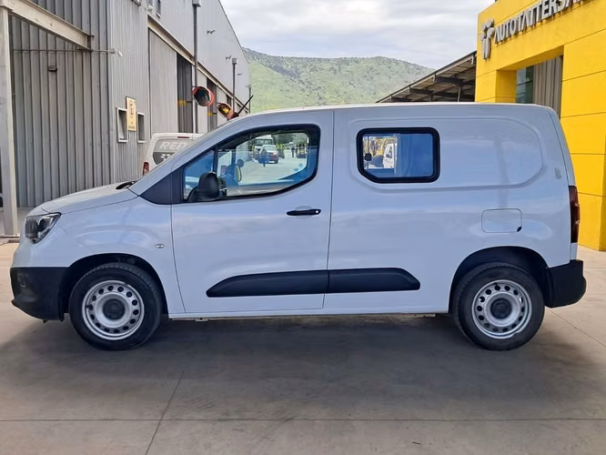 OPEL COMBO 2022 - Imagen 9