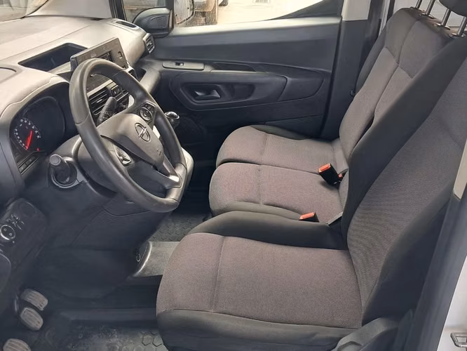 OPEL COMBO 2022 - Imagen 12