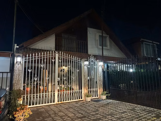 EXCELENTE CASA EN ARRIENDO: AMPLIA, FAMILIAR EN CONDOMINIO