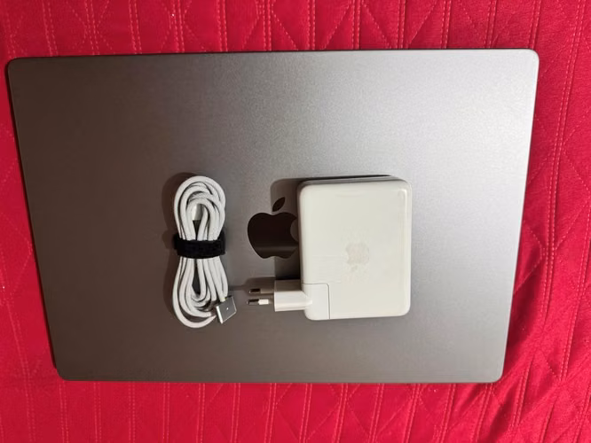 MacBook Pro M2 Pro 16 pulgadas (16gb - 512gb) Model: A2780 - Imagen 3