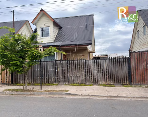 Excelente casa AISLADA ubicada en Villa Hacienda las Palmas