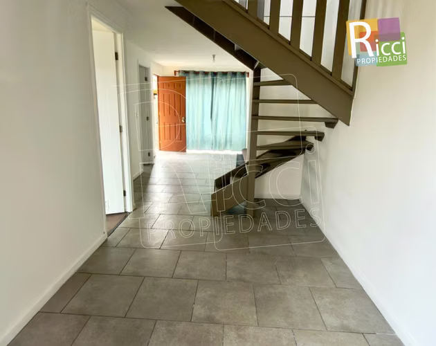 Excelente casa AISLADA ubicada en Villa Hacienda las Palmas - Imagen 3