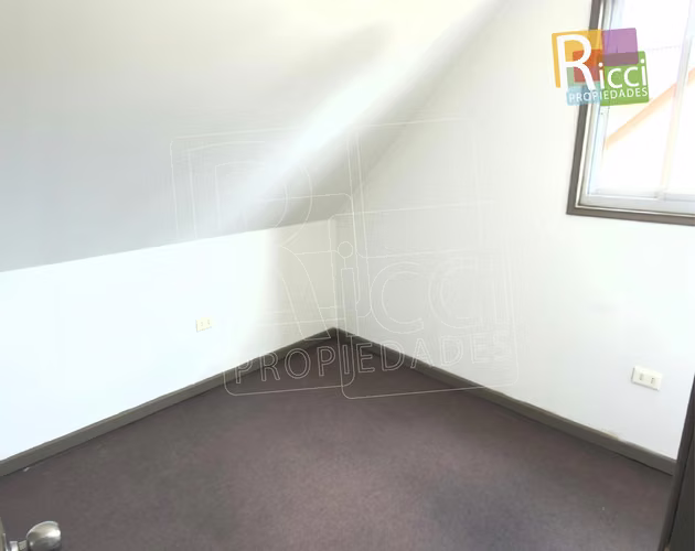 Excelente casa AISLADA ubicada en Villa Hacienda las Palmas - Imagen 8