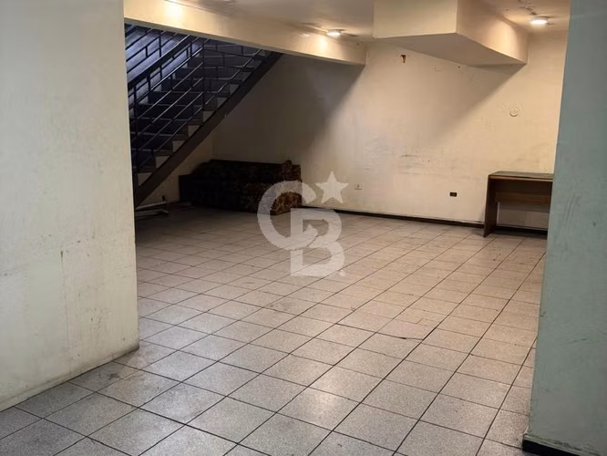 Amplio Local Comercial Avda. Matta, Santiago. - Imagen 15