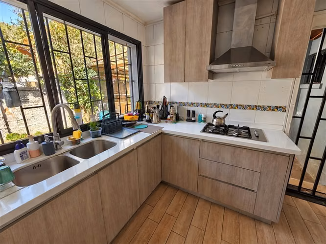 Casa en venta de 5 dorm. en Las Condes GRAN TERRENO - Imagen 17
