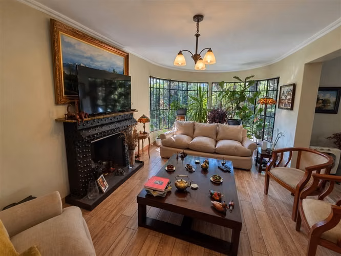 Casa en venta de 5 dorm. en Las Condes GRAN TERRENO - Imagen 3