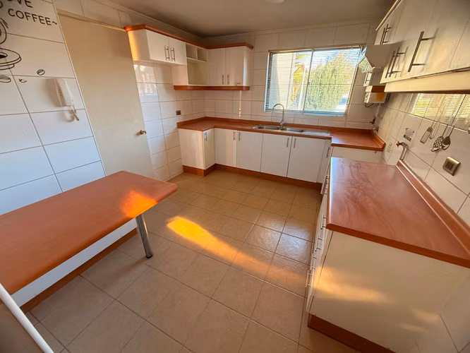 SE ARRIENDA CASA EN CONDOMINIO RECIEN REMODELADA 3D 3B - Imagen 7