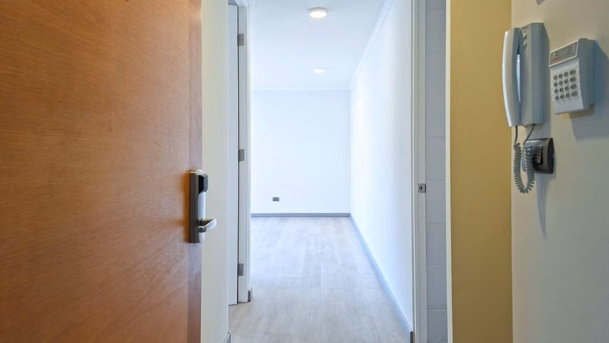 RETAIL Morande 776 1 Dorm y 1 Baño