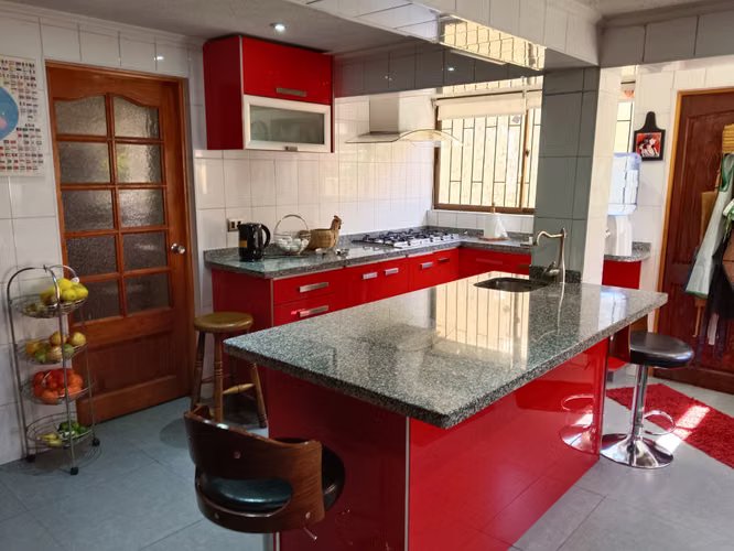 Amplia Casa Viña del Mar Alto; 5D/4B/E/Bd; Piscina; Quincho; Vista panoramica