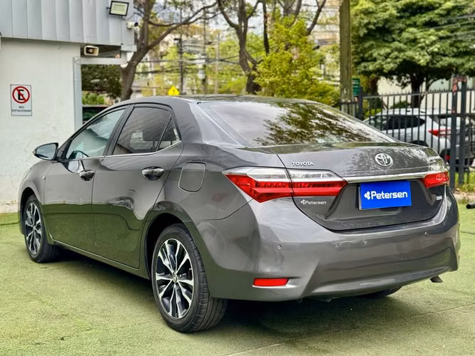 TOYOTA COROLLA SE-G CVT 172T1S0 - 2018 | 4772 - Imagen 5