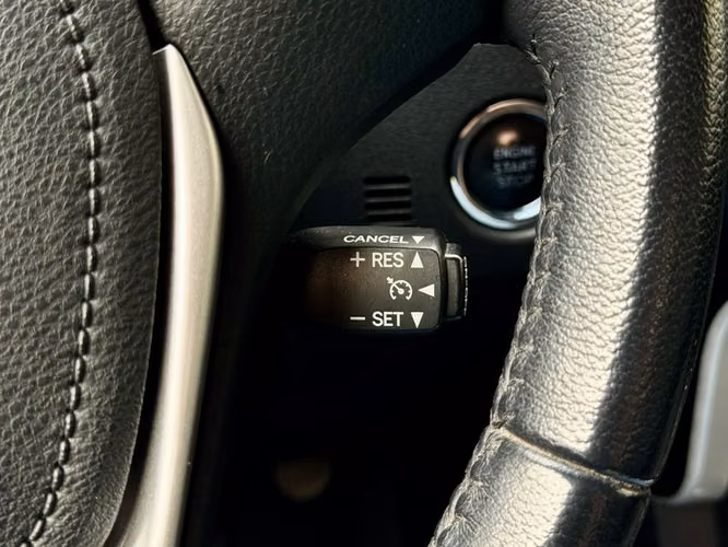 TOYOTA COROLLA SE-G CVT 172T1S0 - 2018 | 4772 - Imagen 16