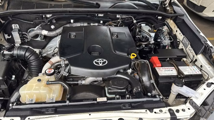 ¡IMPECABLE TOYOTA HILUX SR 2022 4x4! - Imagen 5