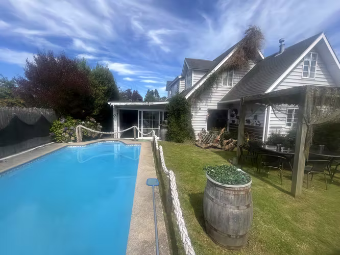 SE VENDE ESPECTACULAR CASA EN PUERTO VARAS-SECTOR LOS COLONOS