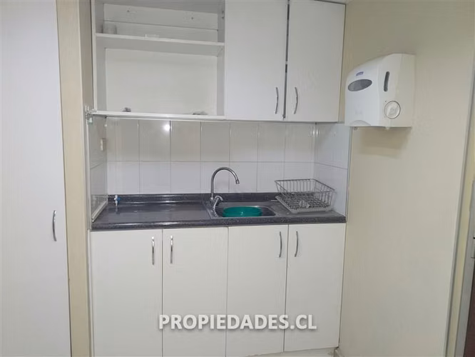 Oficina en arriendo en Santiago/ AMOBLADA - Imagen 4