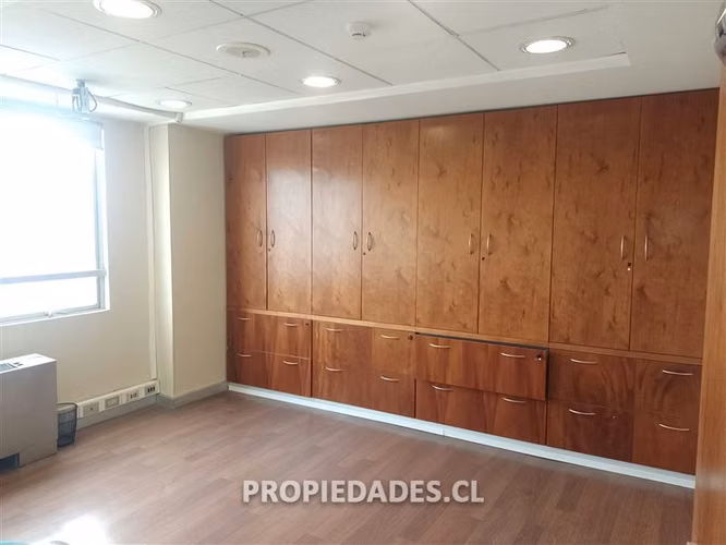 Oficina en arriendo en Santiago/ AMOBLADA - Imagen 2