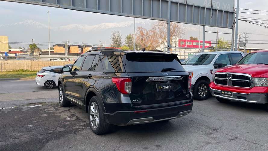 FORD EXPLORER XLT 2.3 (2024) - Imagen 3