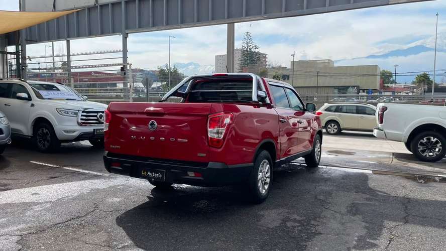SSANGYONG GRAND MUSSO 2.2  LX TD DIESEL 2WD MT 4P (2021) - Imagen 4
