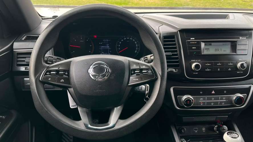 SSANGYONG GRAND MUSSO 2.2  LX TD DIESEL 2WD MT 4P (2021) - Imagen 9