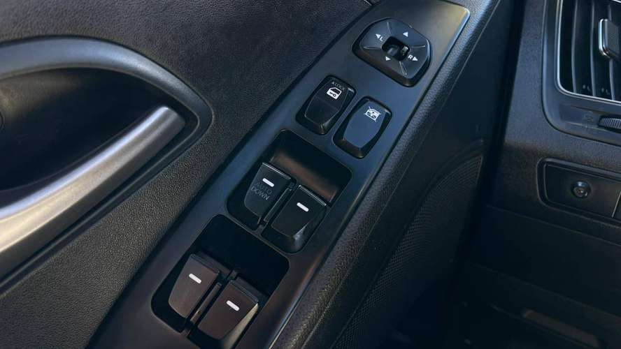 HYUNDAI TUCSON GL 2.0 (2016) - Imagen 17