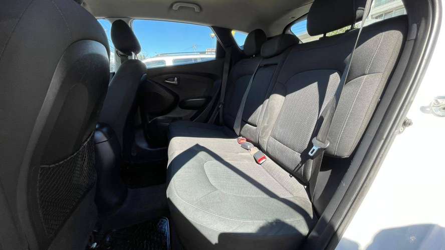 HYUNDAI TUCSON GL 2.0 (2016) - Imagen 6