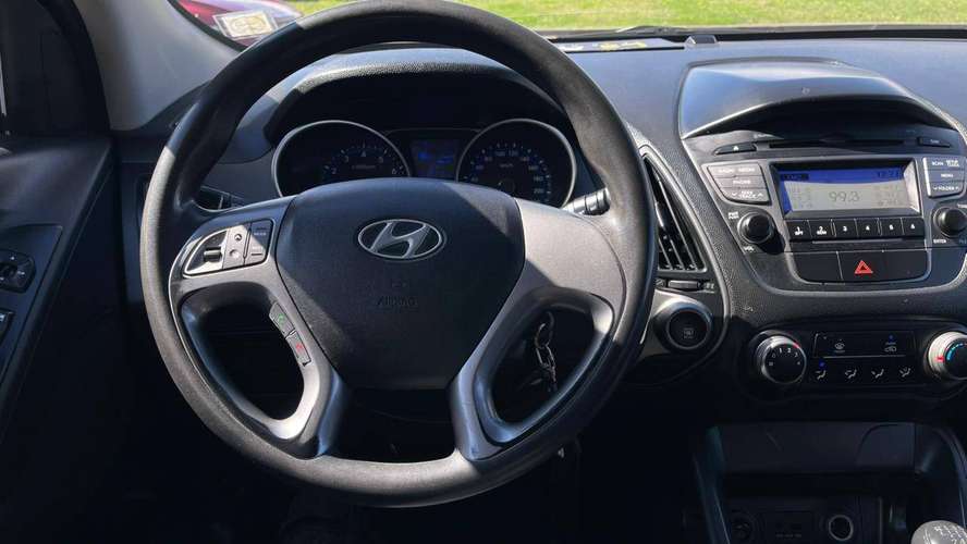 HYUNDAI TUCSON GL 2.0 (2016) - Imagen 10
