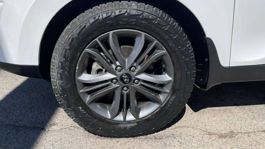 HYUNDAI TUCSON GL 2.0 (2016) - Imagen 7