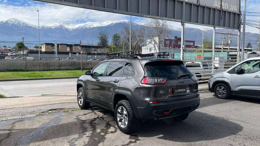 JEEP CHEROKEE 3.2 TRAILHAWK 4X4 AT 5P (2019) - Imagen 4