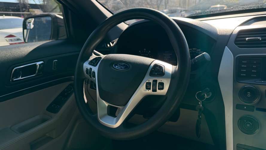 FORD EXPLORER  4X2 2.0 AT (2015) - Imagen 11