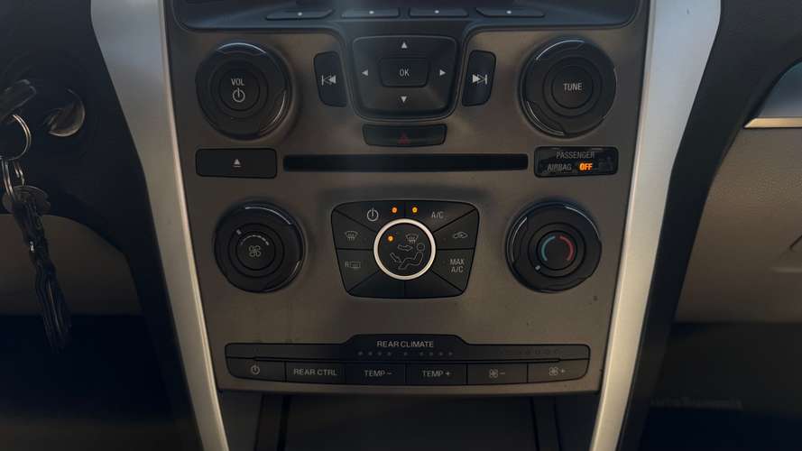 FORD EXPLORER  4X2 2.0 AT (2015) - Imagen 14