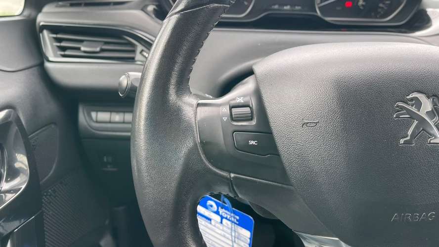 PEUGEOT 208 ACTIVE 1.2 (2016) - Imagen 11