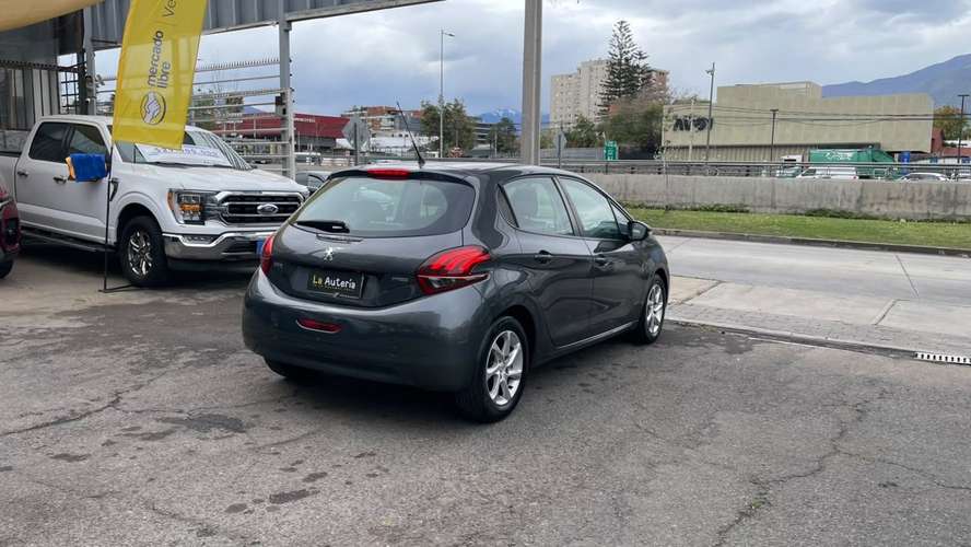PEUGEOT 208 ACTIVE 1.2 (2016) - Imagen 3