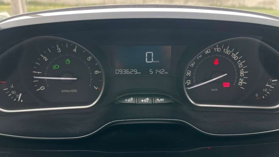 PEUGEOT 208 ACTIVE 1.2 (2016) - Imagen 7