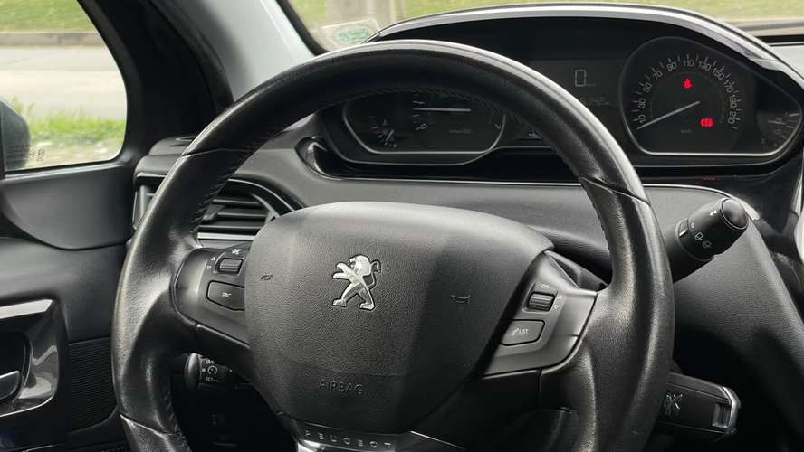PEUGEOT 208 ACTIVE 1.2 (2016) - Imagen 8
