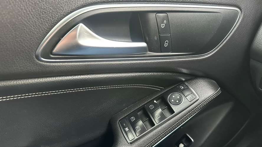 Mercedes Benz CLA200 1.6 AT  (2013) - Imagen 18
