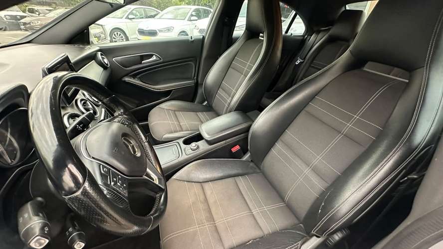 Mercedes Benz CLA200 1.6 AT  (2013) - Imagen 19