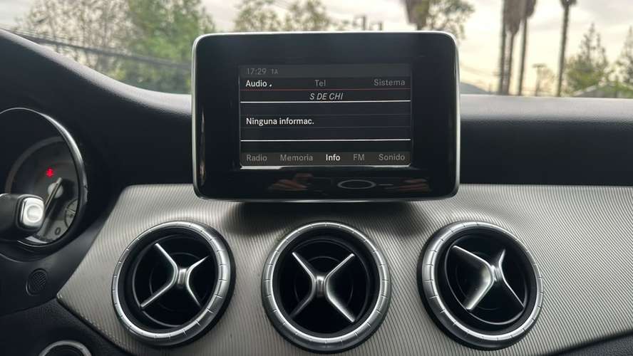 Mercedes Benz CLA200 1.6 AT  (2013) - Imagen 9