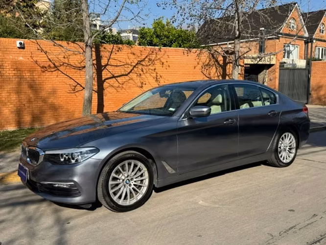 BMW 530 EXECUTIVE - 2018 | 4710 - Imagen 2