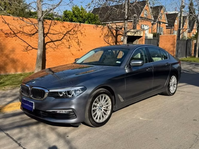 BMW 530 EXECUTIVE - 2018 | 4710 - Imagen 3