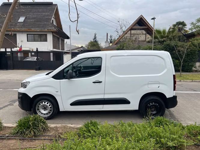 PEUGEOT PARTNER L1 - 2022 | 4797 - Imagen 3