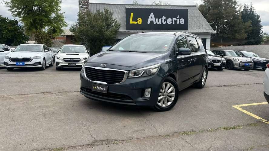 Kia Grand Carnival EX 3.3 (2016)