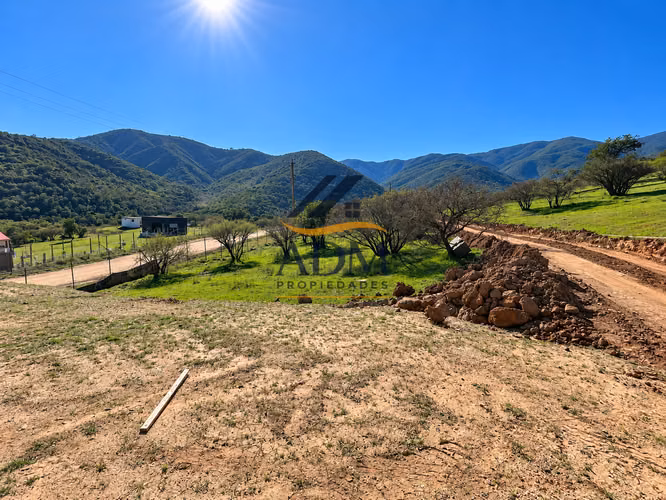 Parcela de 1,3 hectáreas con pozo de agua y canchas de tenis en construcción – Fundo Las Piedras, Quilpué
