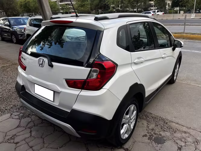 HONDA WR-V LX 1.5 AUT SMART 2025 SÓLO 6.000 KM.