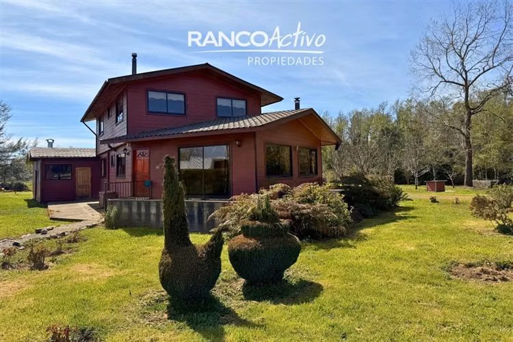 Casa y Parcela En Venta 4 dorm y 3 baños Mariquina, Valdivia