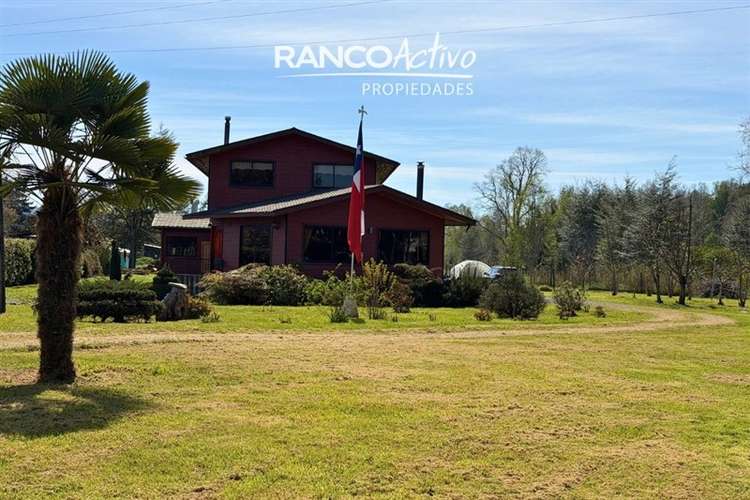Casa y Parcela En Venta 4 dorm y 3 baños Mariquina, Valdivia