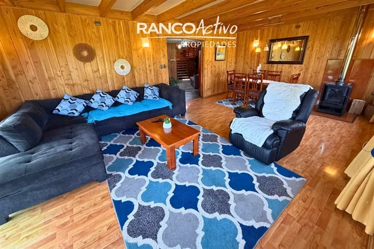 Casa y Parcela En Venta 4 dorm y 3 baños Mariquina, Valdivia