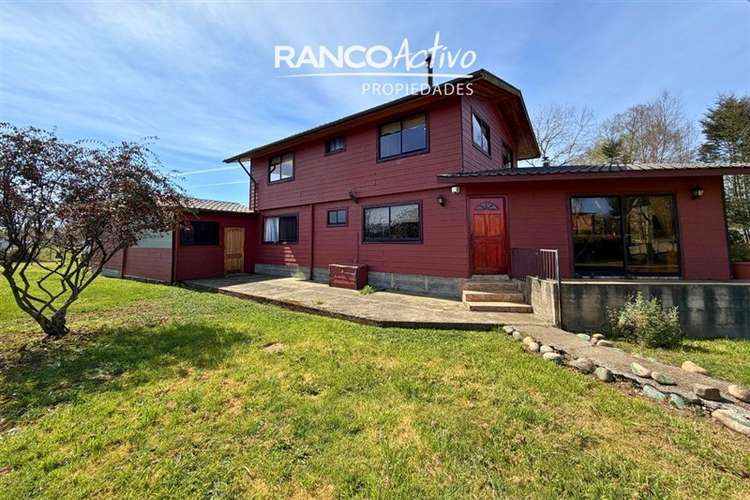 Casa y Parcela En Venta 4 dorm y 3 baños Mariquina, Valdivia
